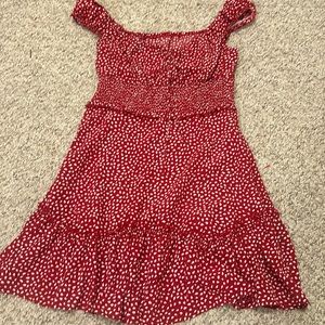 red flowy summer dress,thinner material great for summer,ties at the top,zips up